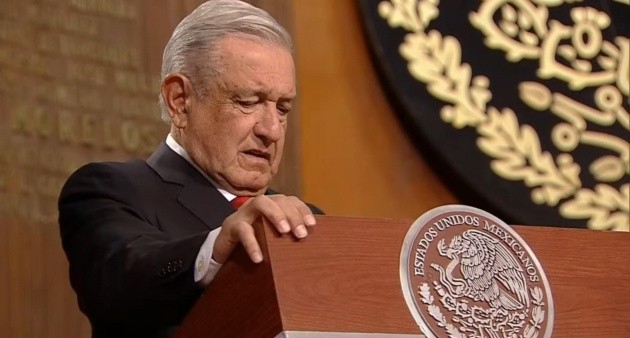 AMLO confiesa que pensó en la creación de una nueva Constitución , ya que la actual favorece a las minorías.