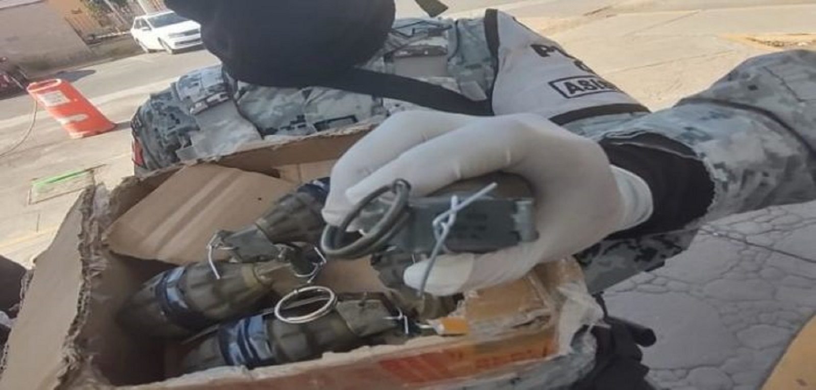 Detienen a sujeto que llevaba 10 granadas en mochila