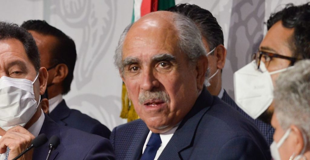 funcionarios del INE cobran sueldos ilegales