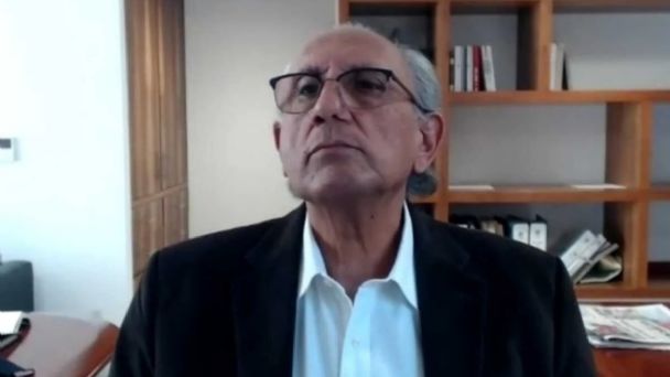 Denuncian actos de intimidación y hostigamiento del director del CIDE, José Romero Tellaeche, contra un estudiante.