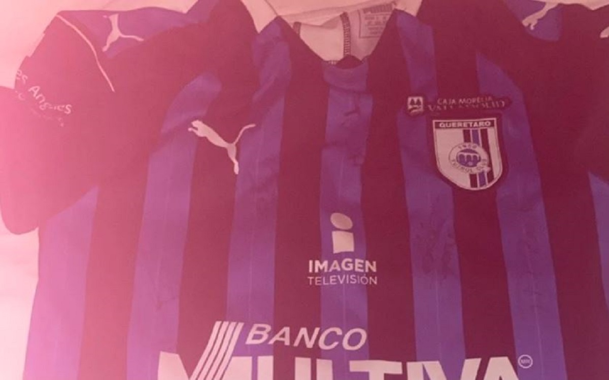 Niño regaló jersey a aficionada