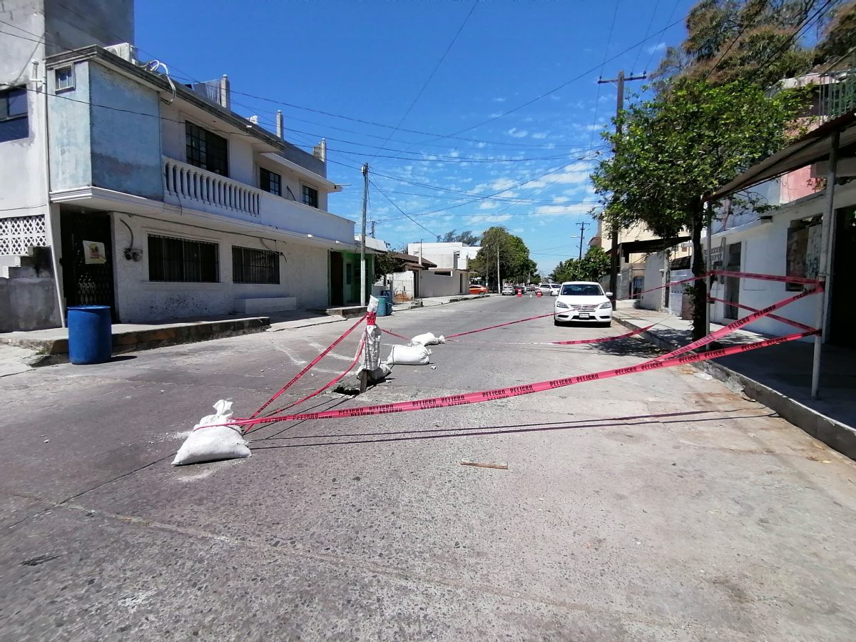 falla en colector ocasionó un socavón