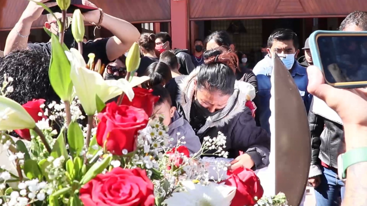 Dan último adiós a periodista asesinado en Zacatecas