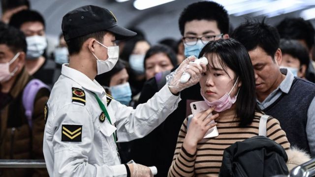 China enfrenta, actualmente, el peor brote de COVID 19 desde que inició la pandemia; las autoridades intensifican esfuerzos.