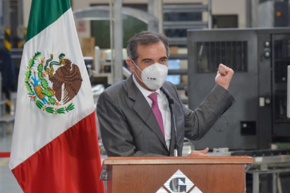 INE quita más propaganda