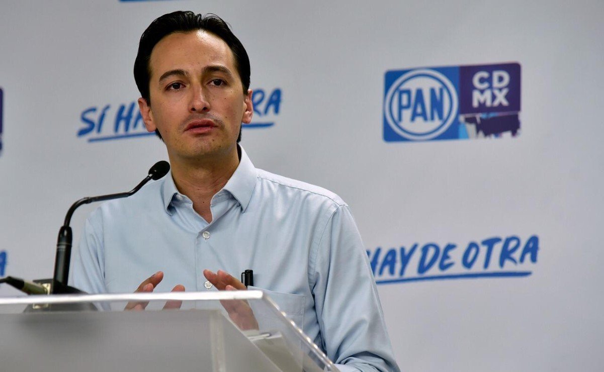 Tras la revelación del INEGI sobre el exceso de mortalidad, el PAN acusa a la mala gestión de la pandemia en la CDMX de ser la causa.