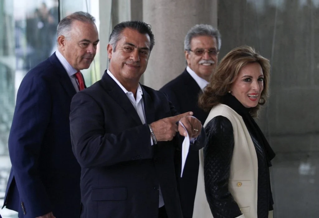 En su detención de este martes, se vinculan las 'BroncoFirmas' al caso que se le abrió al exgobernador de Nuevo León, Jaime Rodríguez