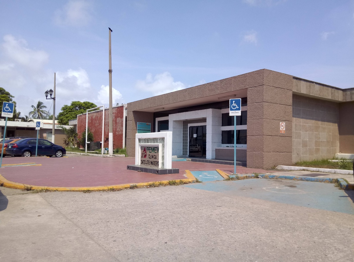 vacunarse contra Covid-19 en hospitales de Pemex