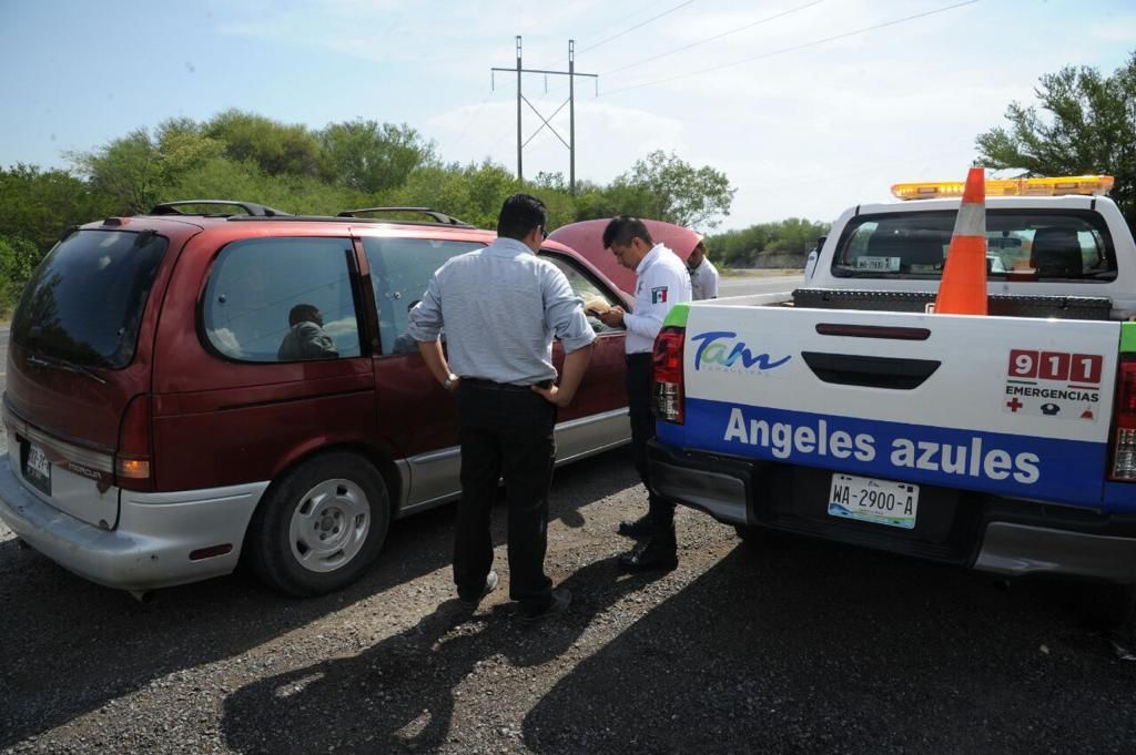 Atienden Ángeles Azules Tam a paseantes