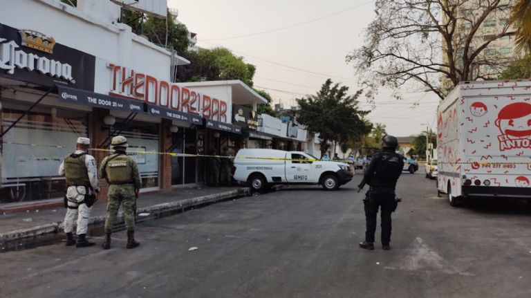 En la madrugada de este domingo, reportan un ataque armado en un bar de la Costera en Acapulco, informan de un saldo de 2 muertos y un herido