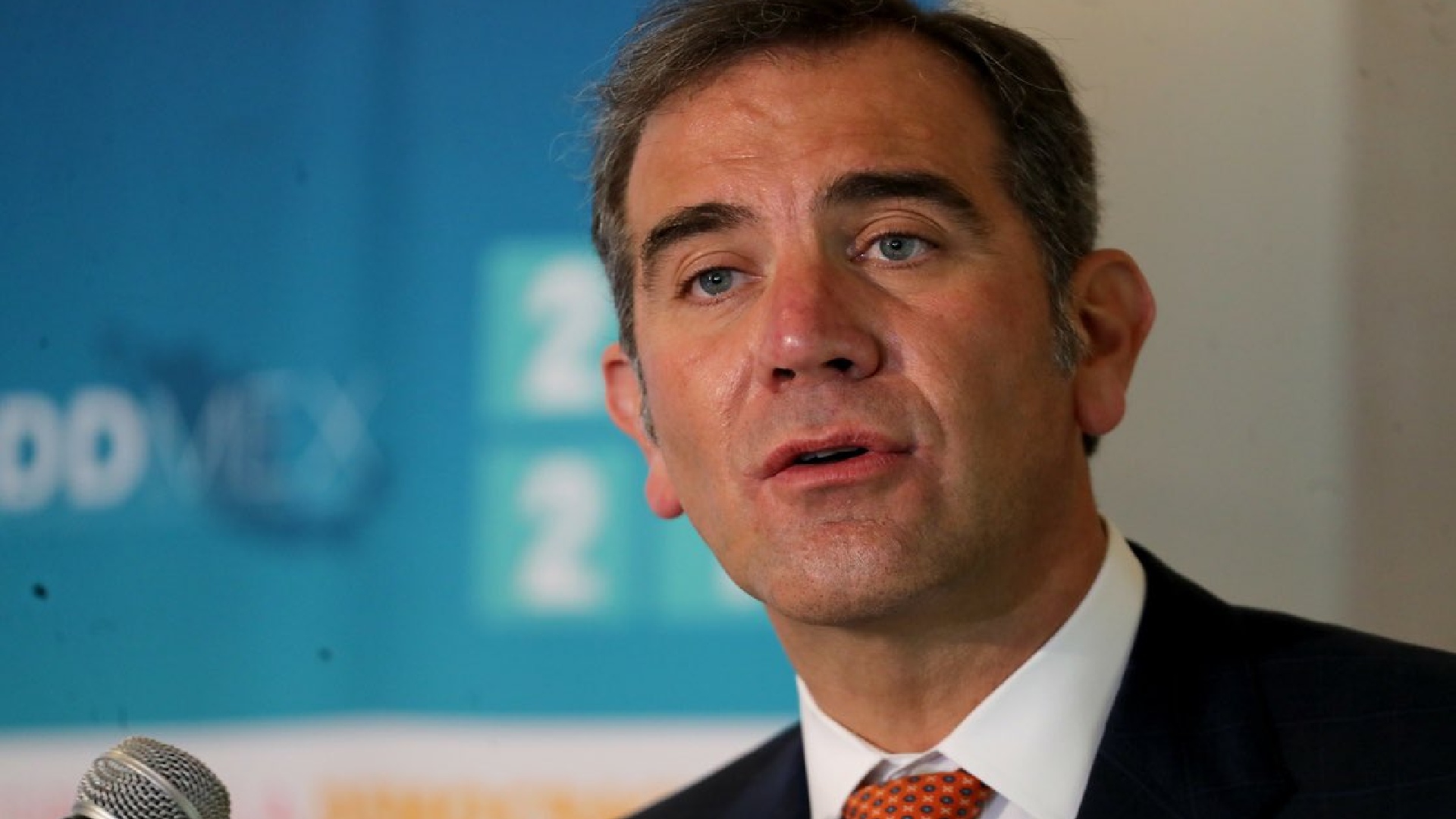 Lorenzo Córdova dijo que aprobar la reforma electoral en los términos planteados, sería sabotear la transición a la democracia.