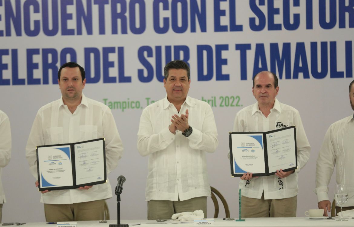 Hoteleros firman convenio con Comapa