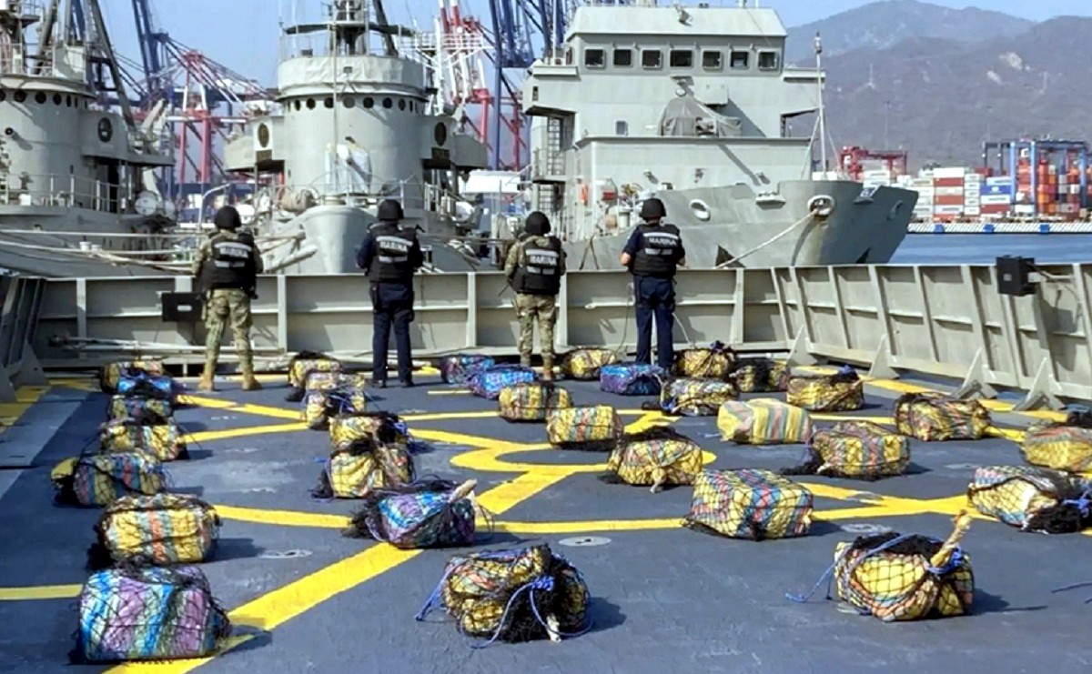 Asegura la Marina mil 700 kilos de cocaína