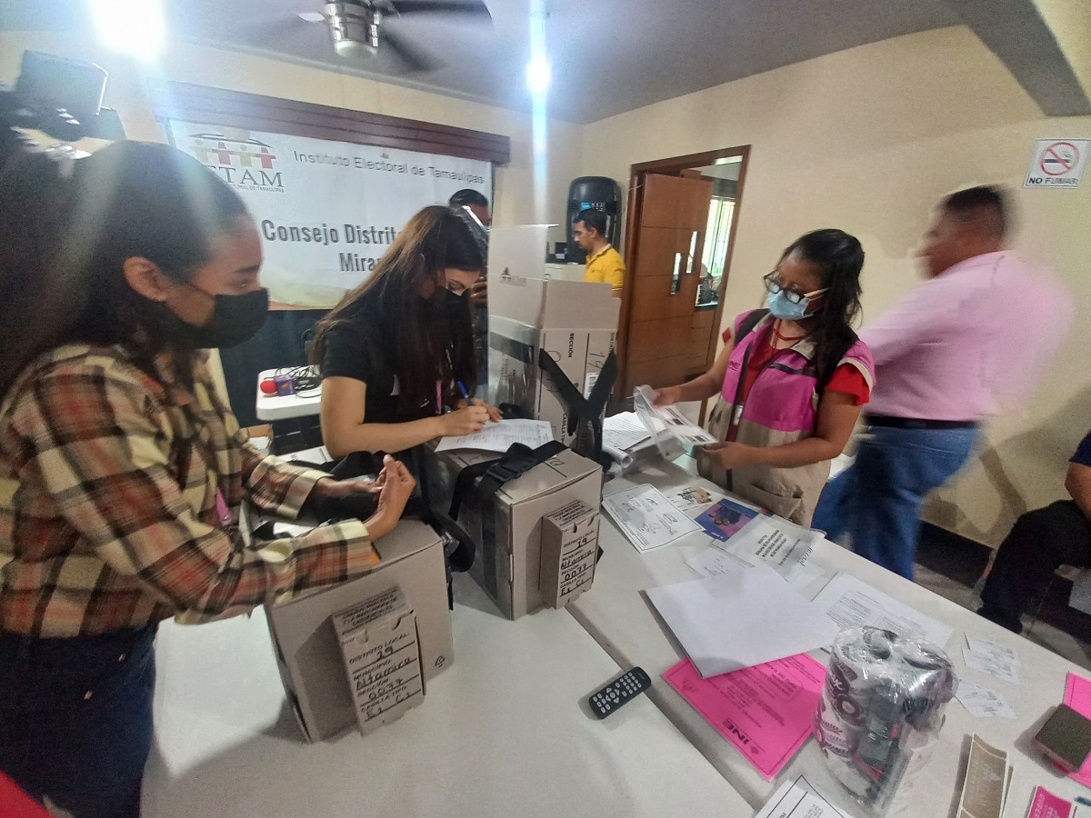 Comienza entrega de paquetes electorales