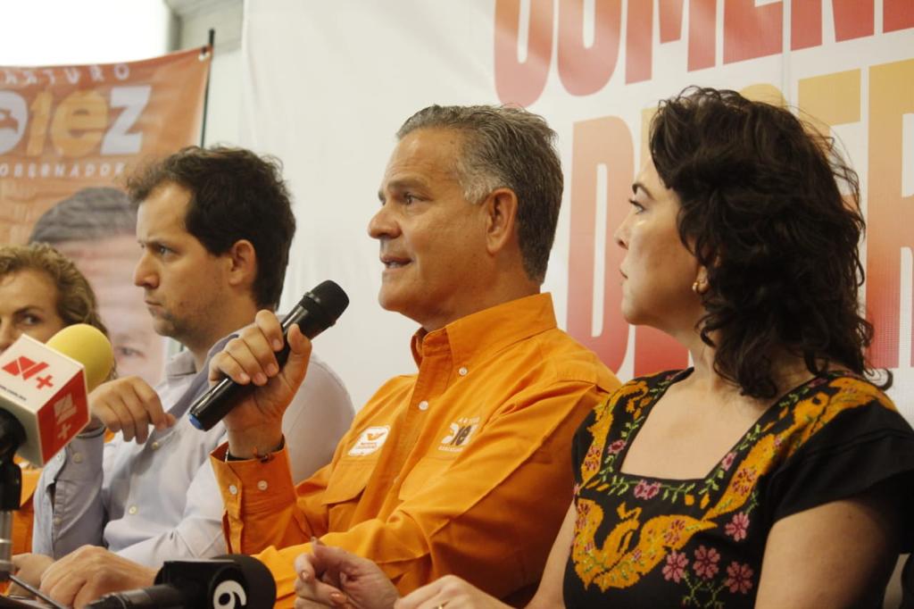 Arturo Diez pide a Américo y Truko