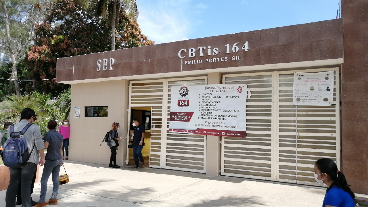 Directora del CBTis 164