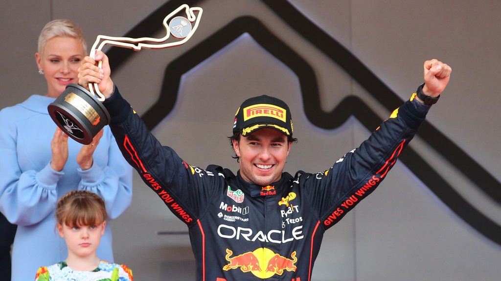 "Es un día enorme para mí y mi país", reconoció el piloto mexicano, Checo Pérez tras su victoria en el Gran Premio de Mónaco.