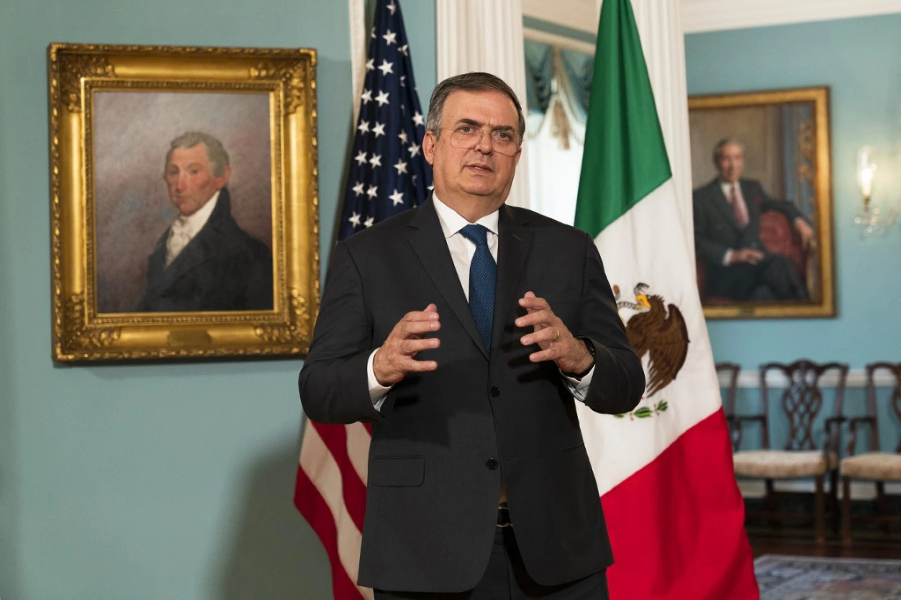 Marcelo Ebrard declaró desde Washington que "México no tiene ni tendrá paso libre a migrantes; México y EEUU trabajan en nuevas medidas.