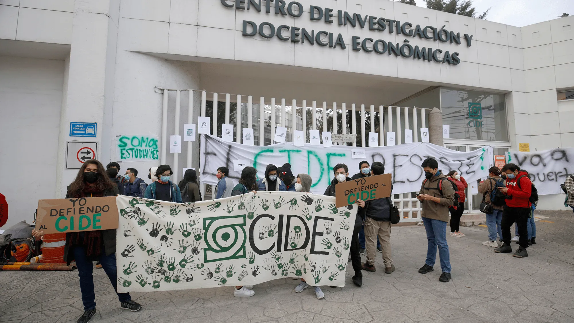 estudiantes-buscan-dialogo