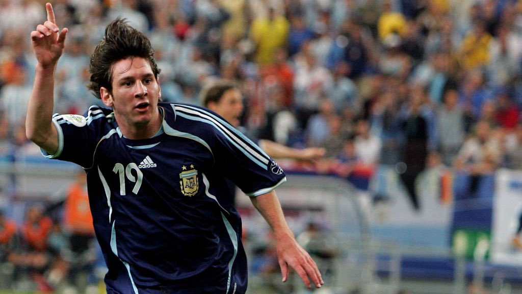 Messi cumple 16 años de su debut en el Mundial