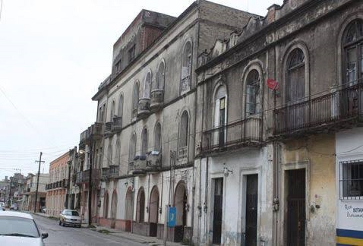 Edificios peligrosos en Tampico