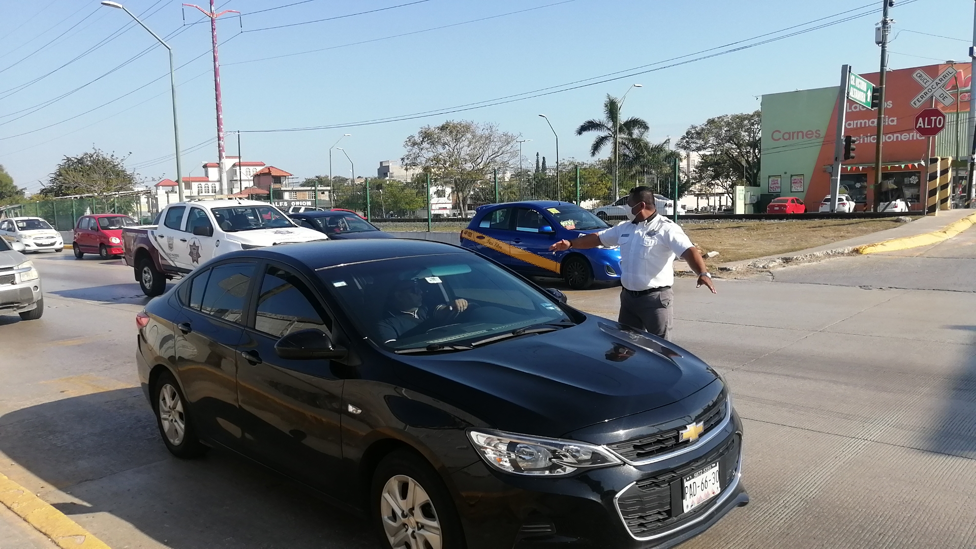 Jóvenes entre 18 a 24 años