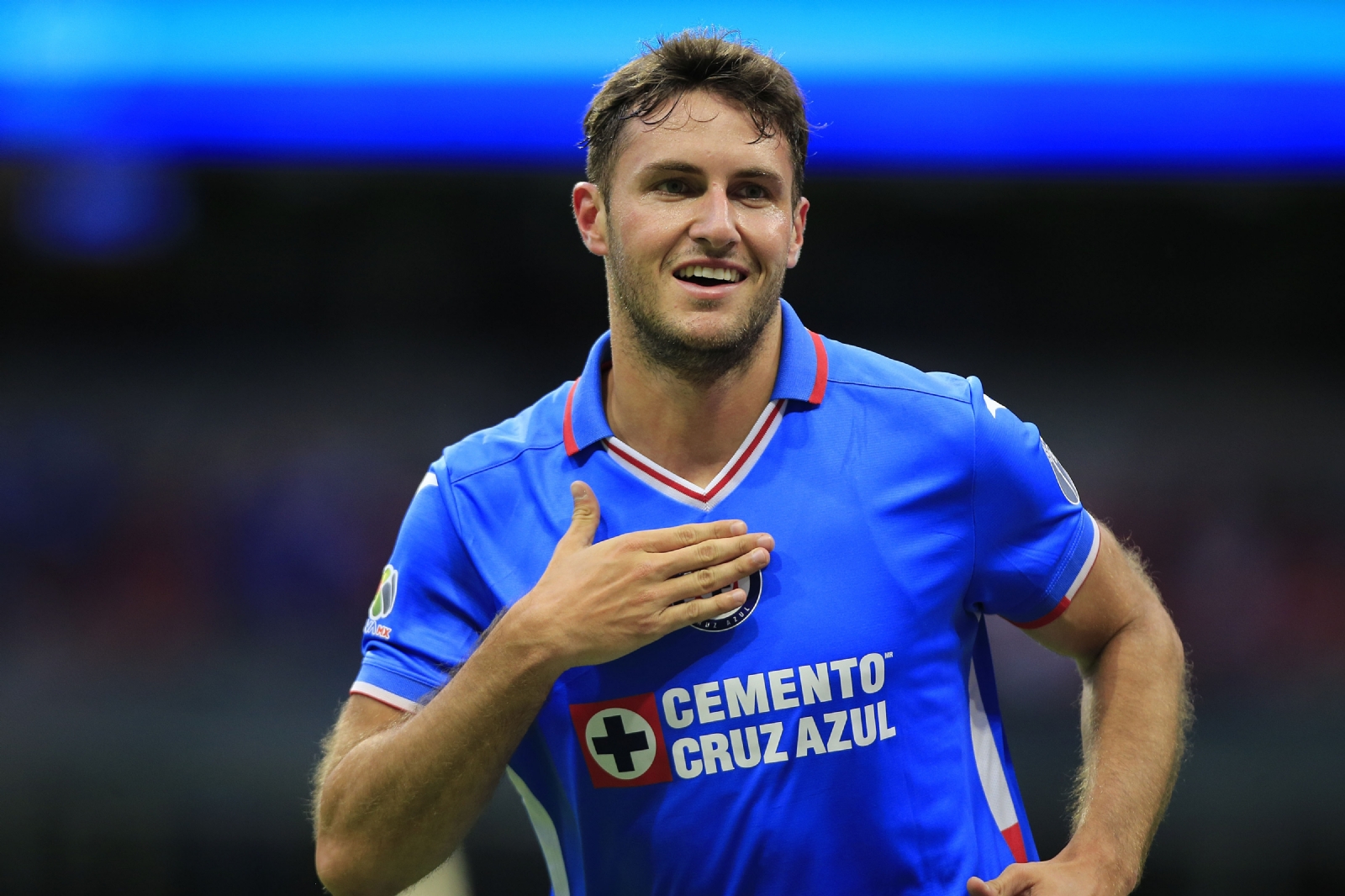 Santiago Giménez firmará con el Feyenoord de Países Bajos