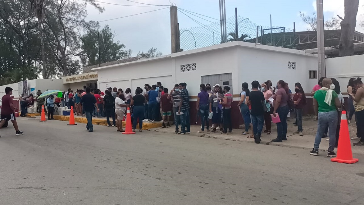 Saturados módulos de vacunación en Altamira