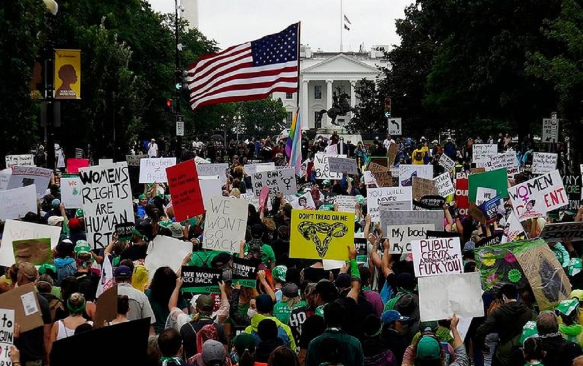 Protestan frente a la Casa Blanca