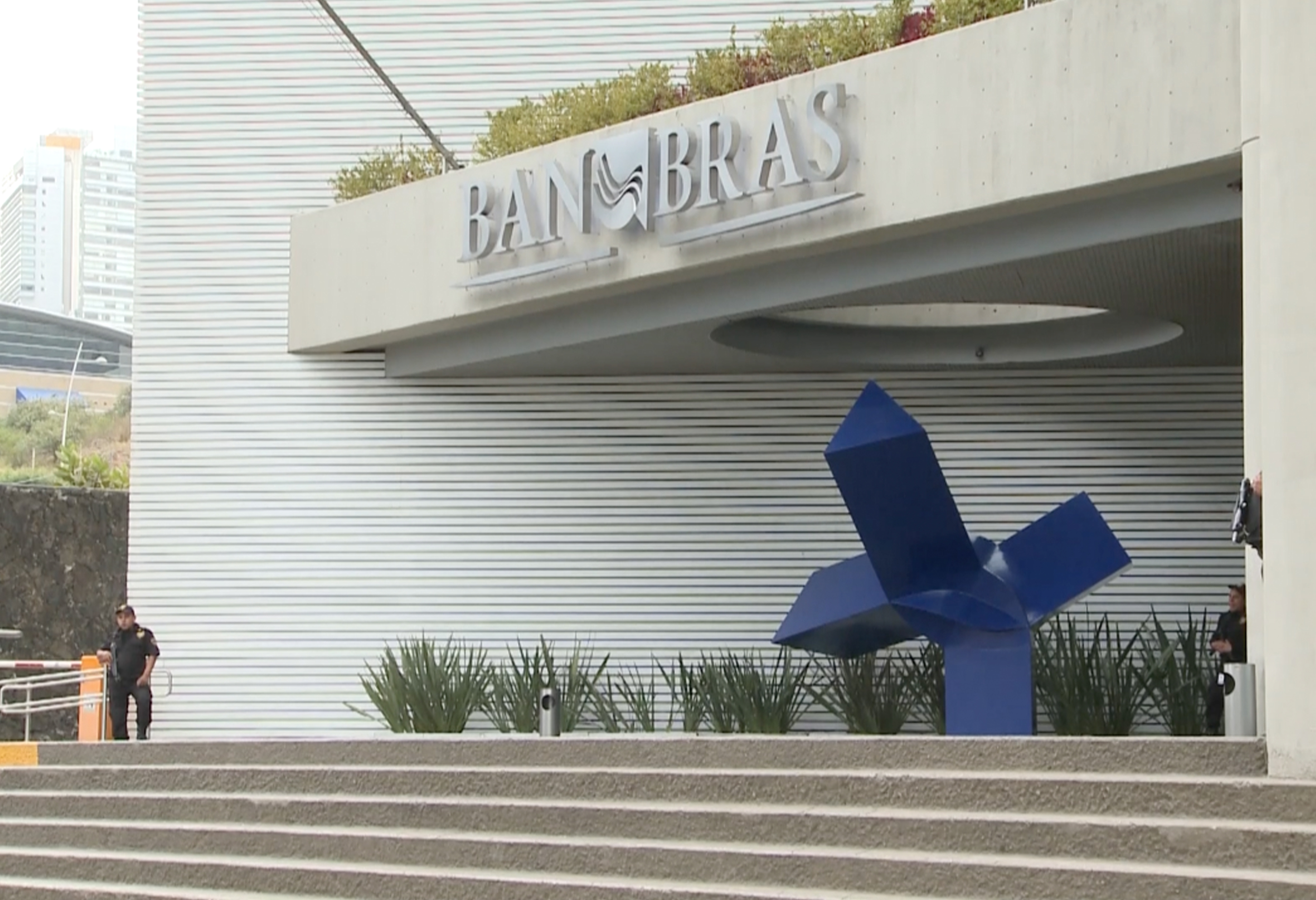 Según la ASF, Banobras debe aclarar el uso de 88 mdp en la construcción de un tramos de la carretera que conecta Puerto Escondido con Oaxaca.