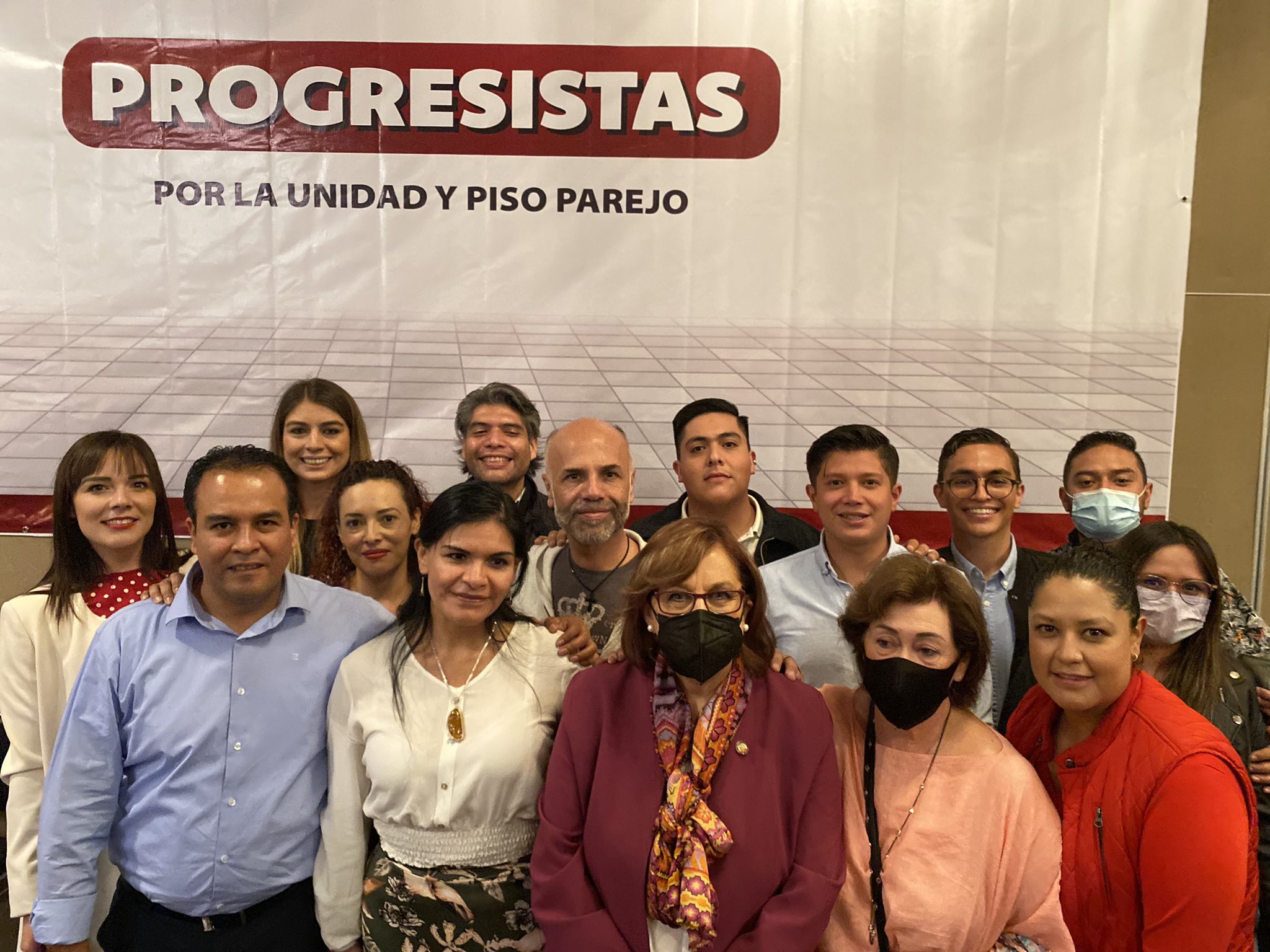 piso parejo simpatizantes de Ebrard