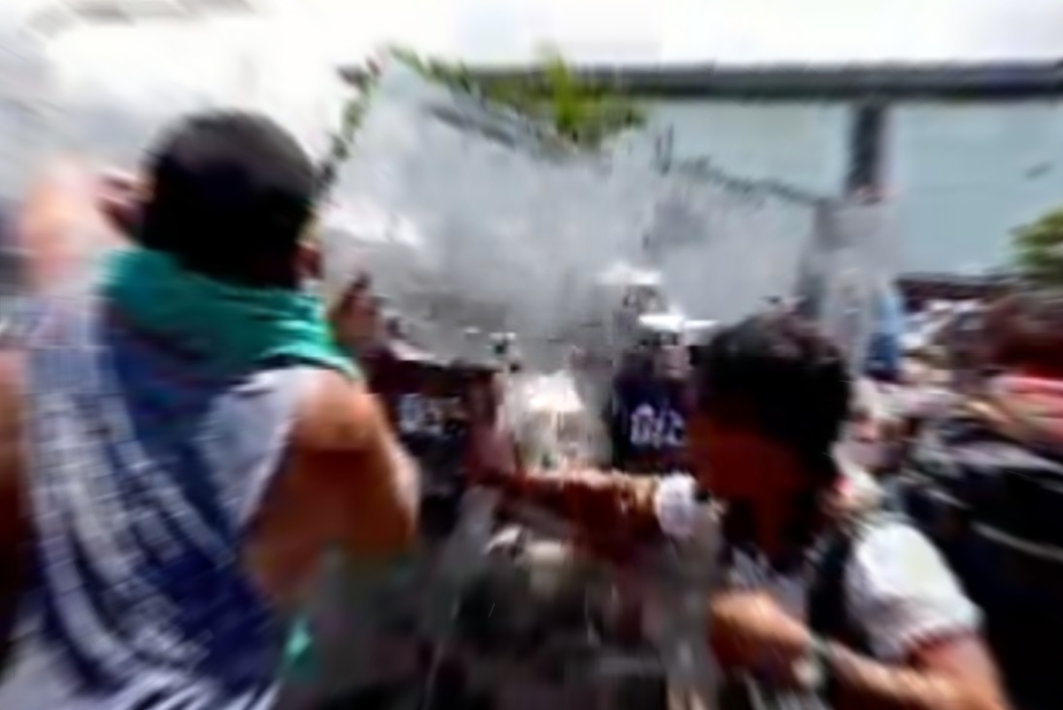 enfrentan migrantes con la Guardia Nacional