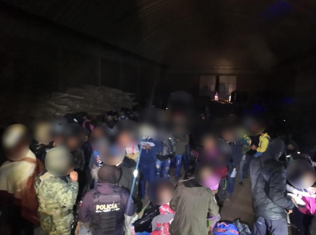 más de 200 migrantes hacinados en bodega