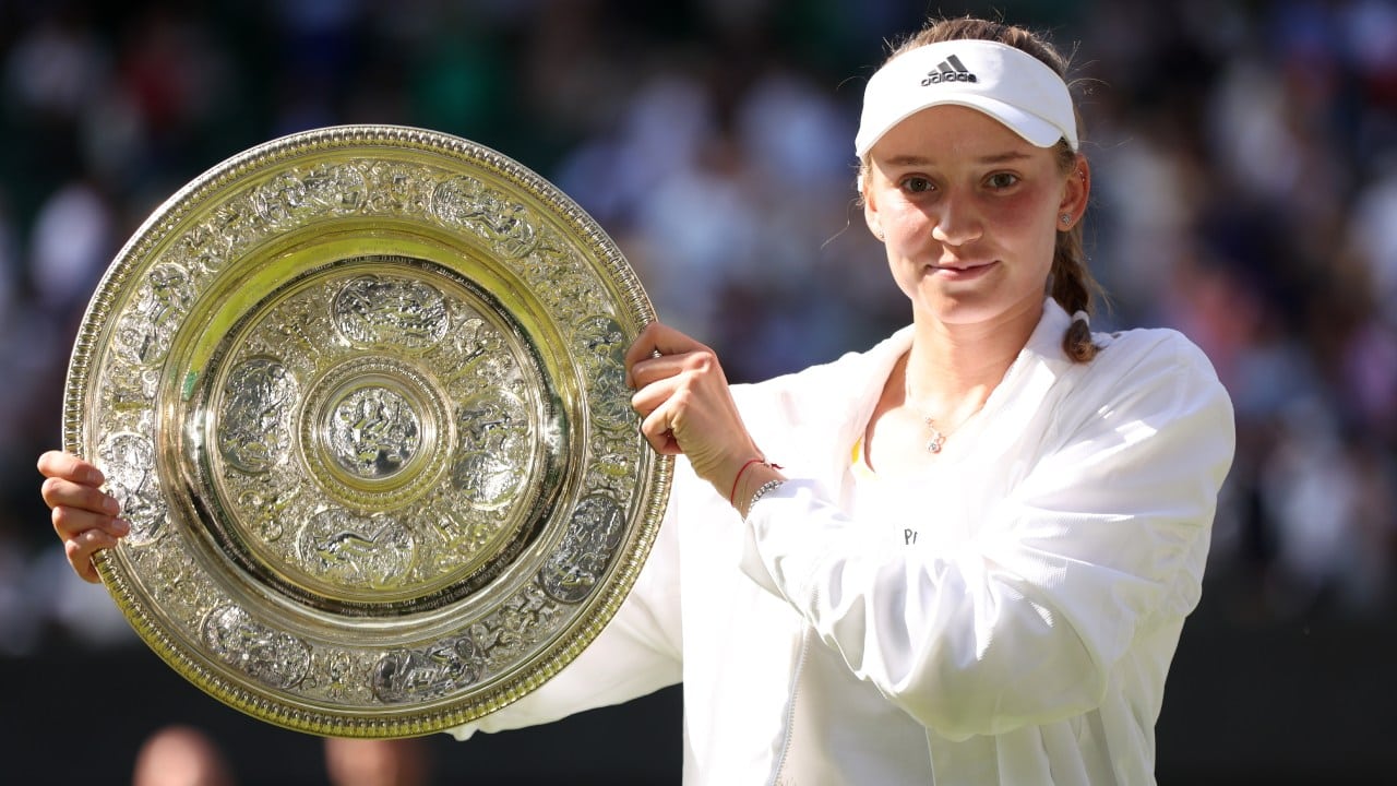 Tras una gran remontada, la kazaja, Elena Rybakina, conquista su primer titulo de Wimbledon al vencer a Ons Jabeur en la final femenil.