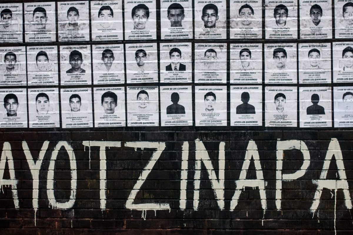 bloqueo de normalistas de Ayotzinapa