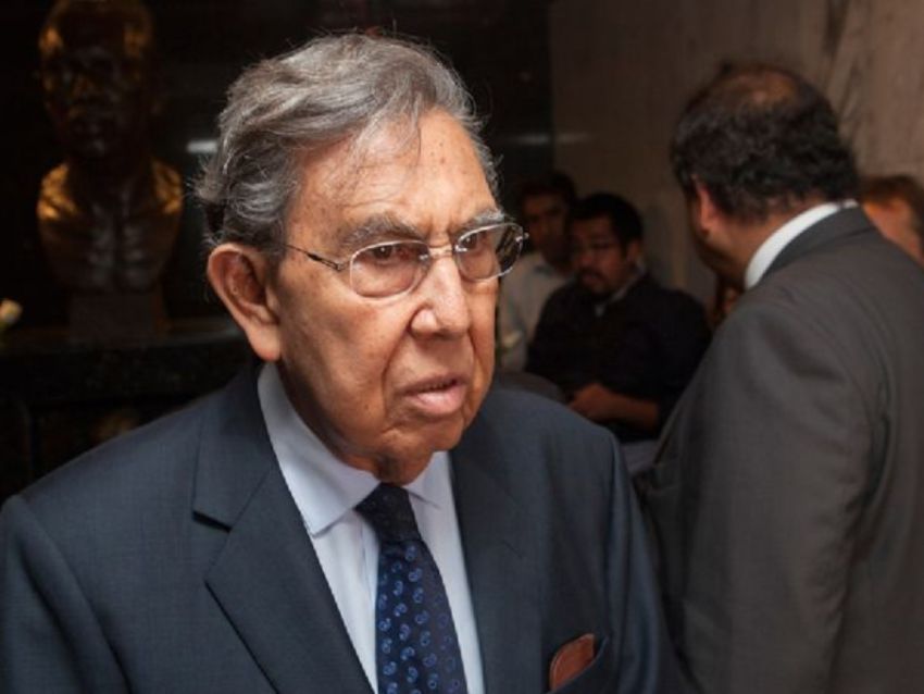 Según el excandidato a la presidencia del país, Cuauhtémoc Cárdenas, la economía de México prácticamente no crece.