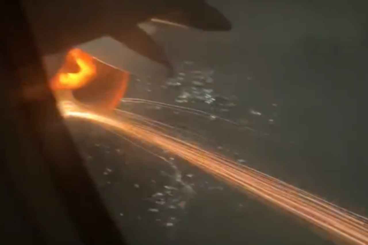 La tragedia estuvo a bordo de un avión de Viva Aerobus luego de que se incendia uno de sus motores luego de despegar en Guadalajara.