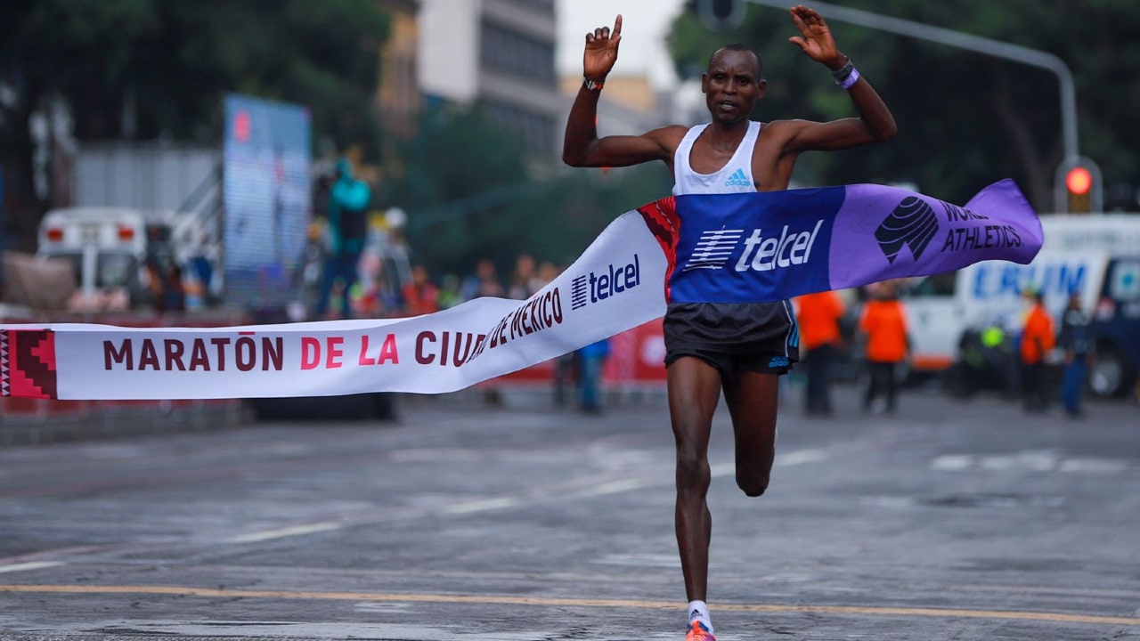 En la edición número 39 del Maratón de la CDMX, dos atletas africanos imponen nuevos récords tras llevarse la victoria en la carrera.