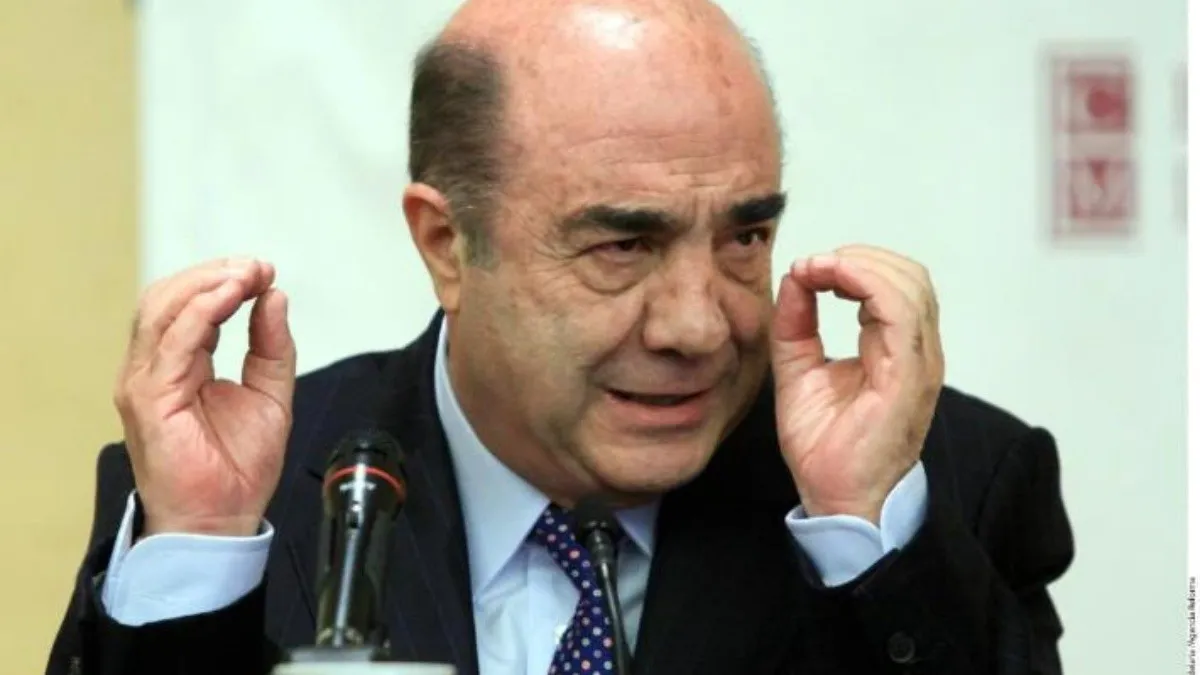 Tras darse resolución de prisión preventiva, el ex titular de la PGR, José Murillo Karam, acusa que 'se derrotó la presunción de inocencia'