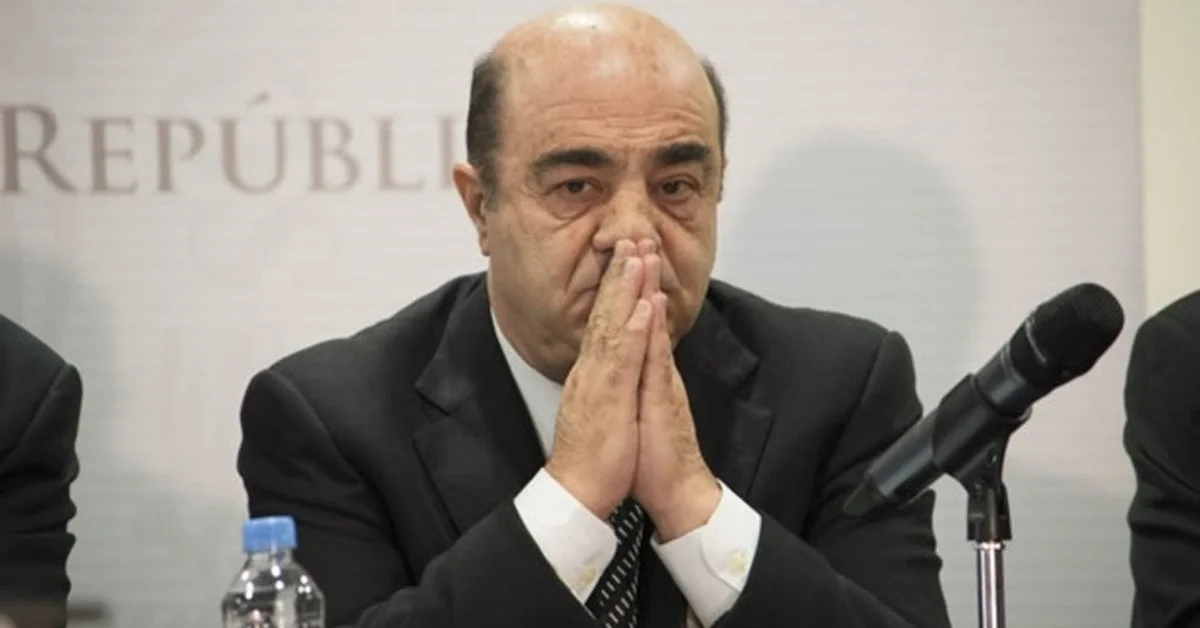 El PRI acusa a Morena de persecución política en contra de Jesús Murillo Karam, ex procurador en el sexenio de Peña Nieto.