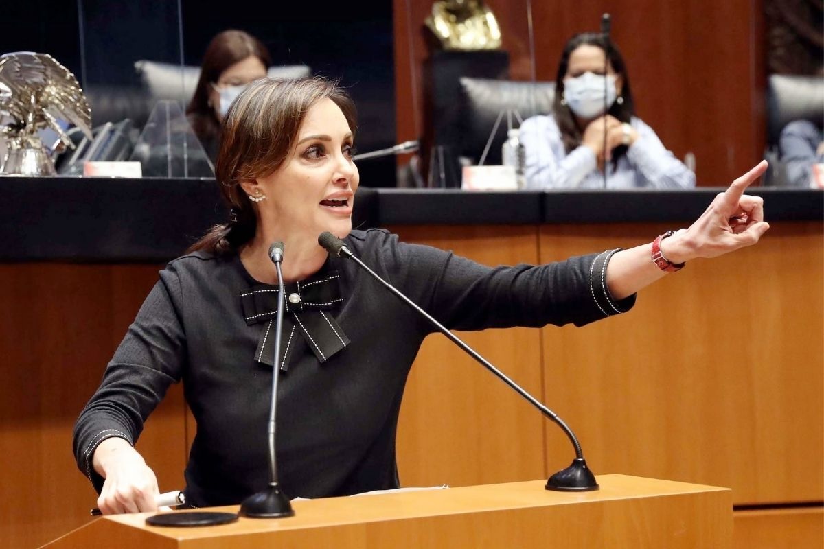 Lilly Téllez y Raúl Paz