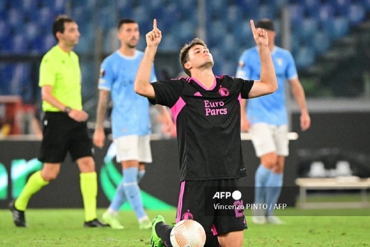 Santiago Giménez en el Feyenoord