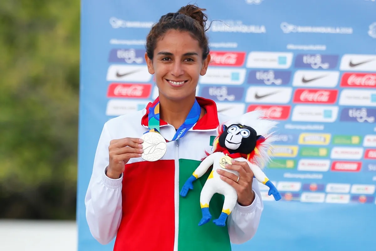 apoyo a Paola Espinosa