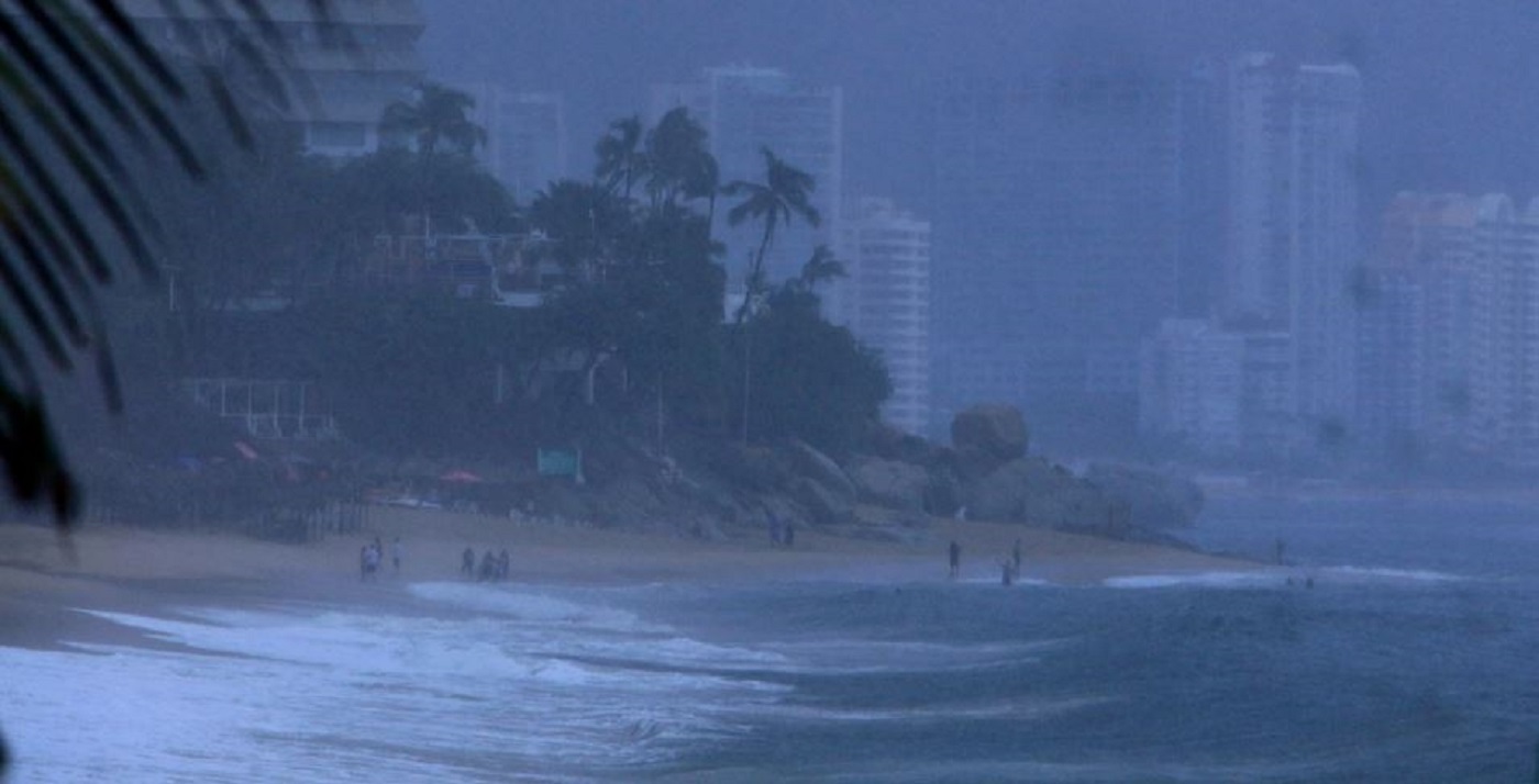 Huracán Kay dejó sin clases