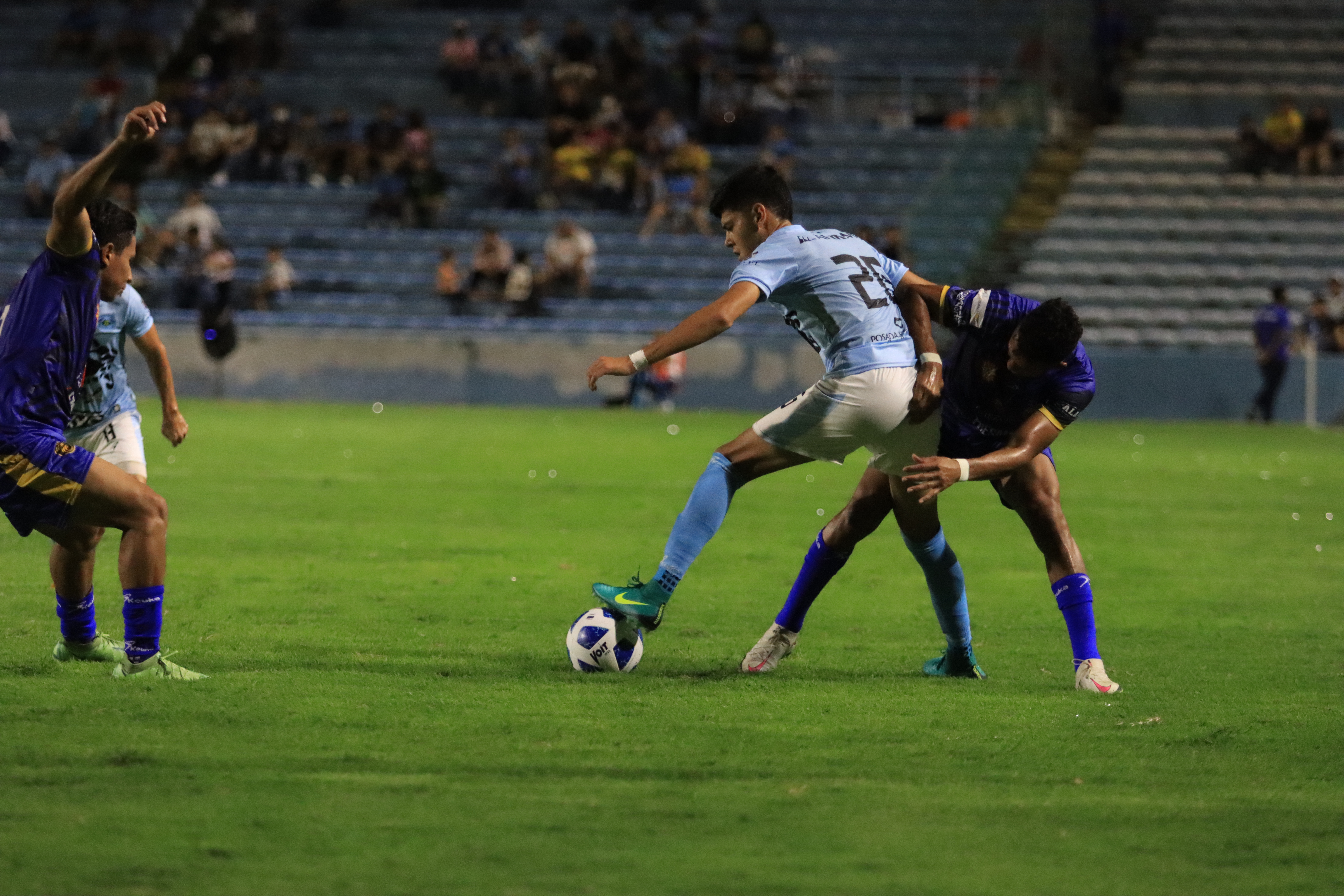 La Jaiba Brava derrotó a los Gavilanes