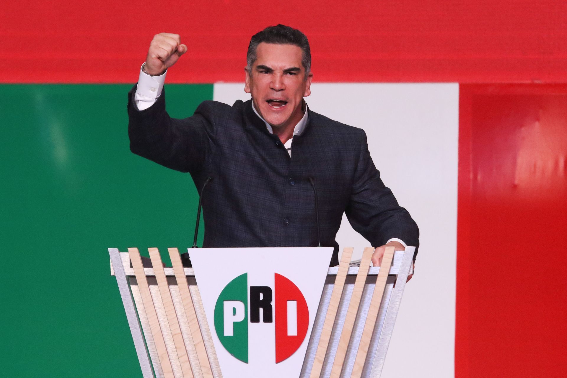 A través de una conferencia de prensa, el dirigente del PRI, Alito Moreno, rechaza la idea que se vaya a romper la alianza 'Va por México'.