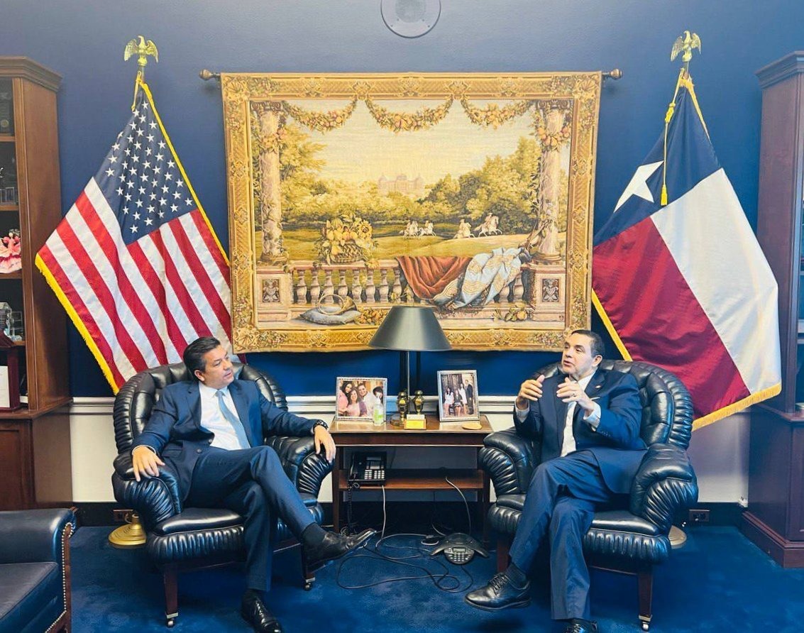 El gobernador de Tamaulipas, Francisco García Cabeza de Vaca, viaja a Estados Unidos (EEUU) en vísperas del fin de su gobierno.