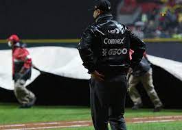 Ante una incesante lluvia en la capital, suspenden el juego 6 entre los Diablos y Leones en el estadio Alfredo Harp Helú