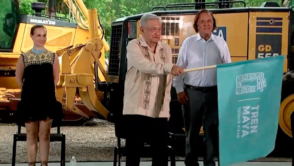 A través de sus redes sociales, AMLO confirma que no procedieron los amparos contra el Tren Maya y asegura que la megaobra se construirá.