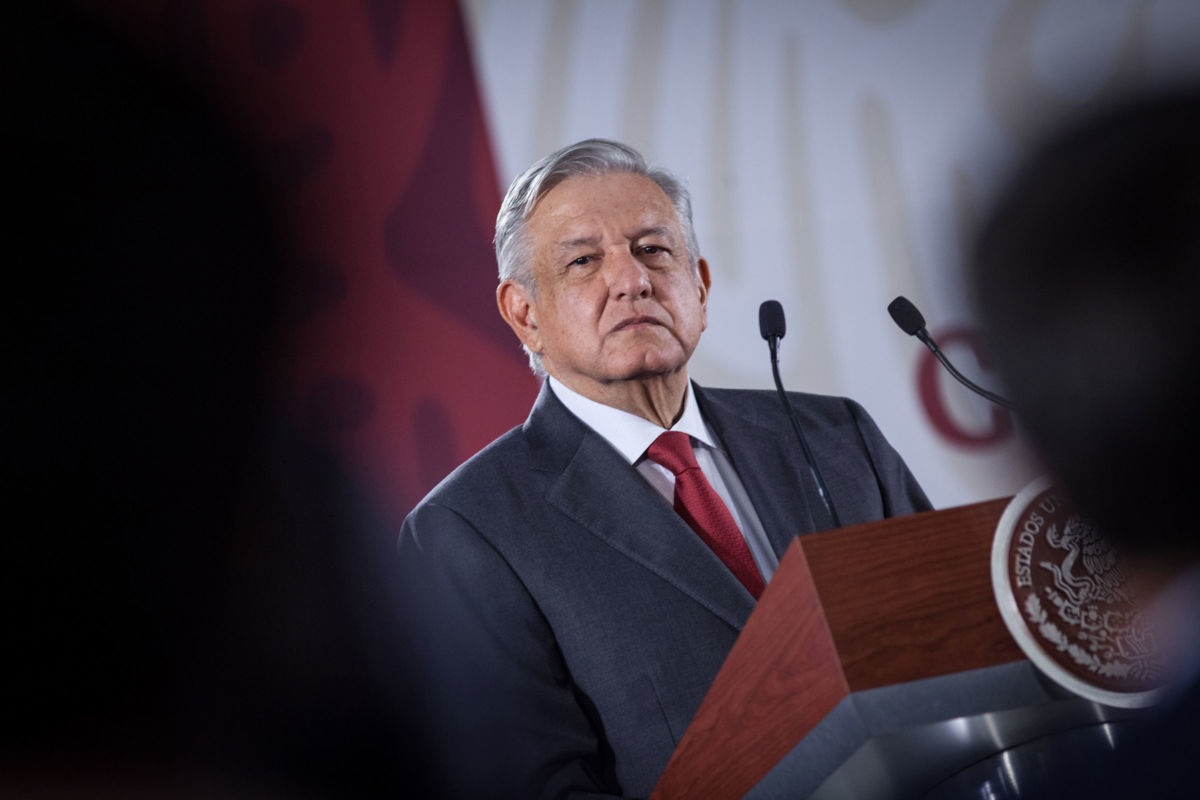 AMLO y Loret de Mola